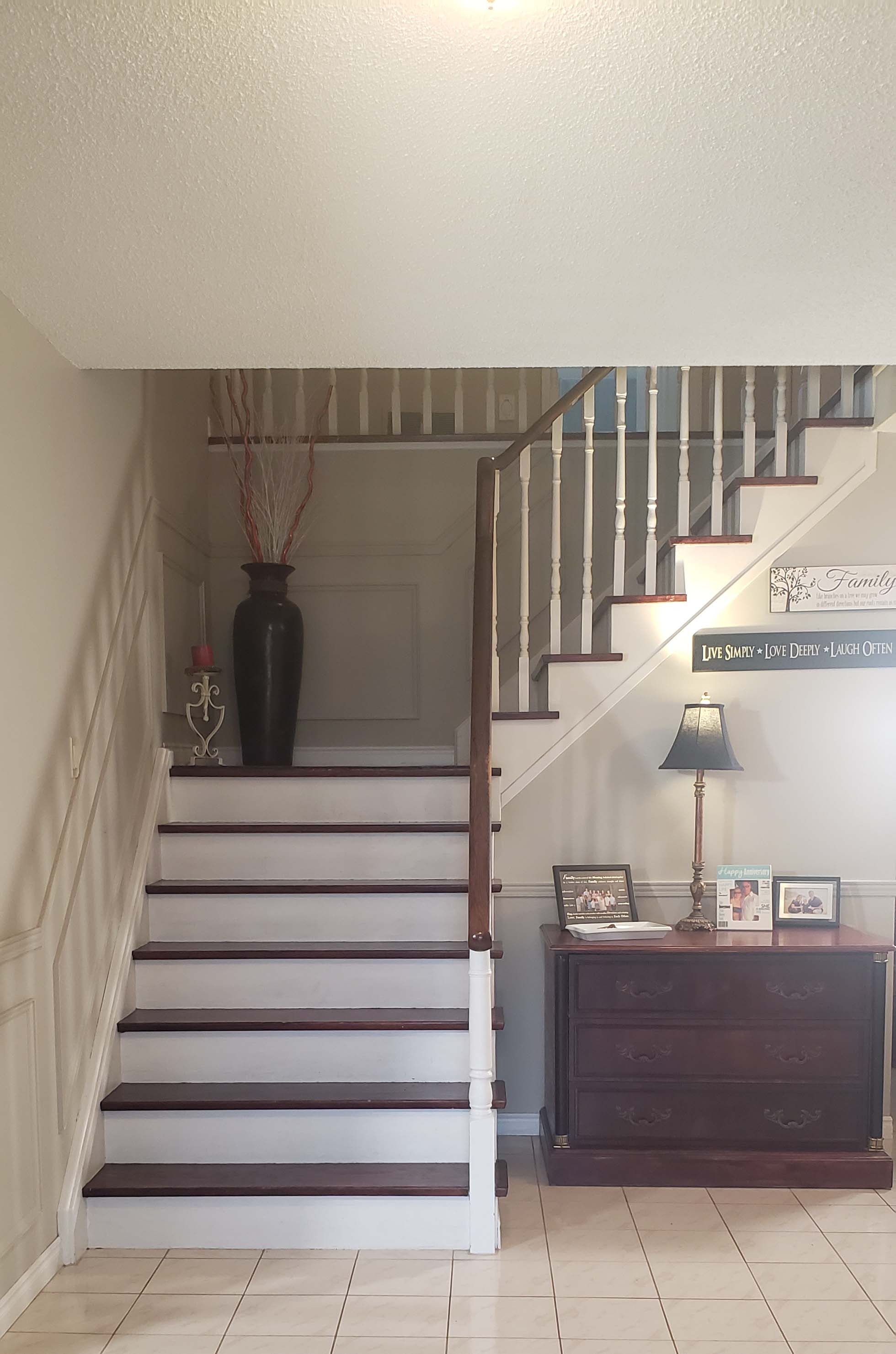 rust-oleum-stairs-makeover-inspirational-diy-project-before