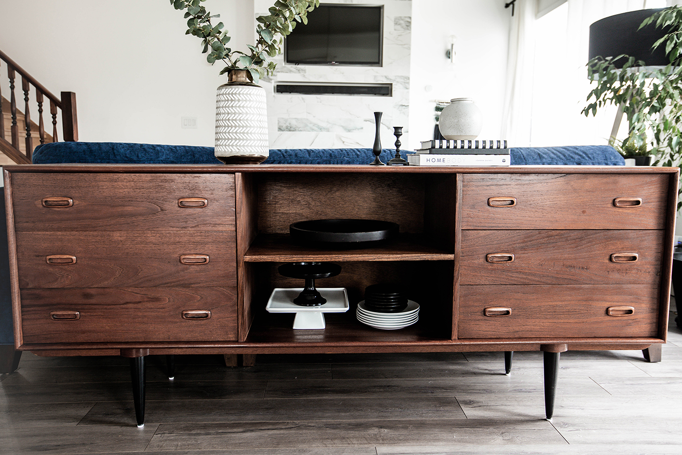 furniture-flip-with-rust-oleum-varathane-inspirational-project-after
