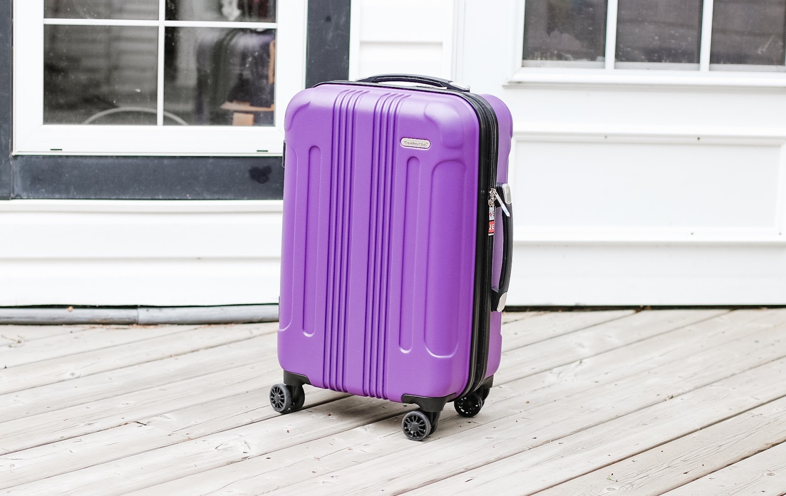 rust-oleum-spray-paint-carry-on-luggage-update-inspirational-project-before