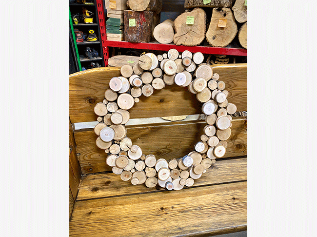 Rustic-Seasonal-Wreath-DIY-Project-by-Rust-Oleum-Canada