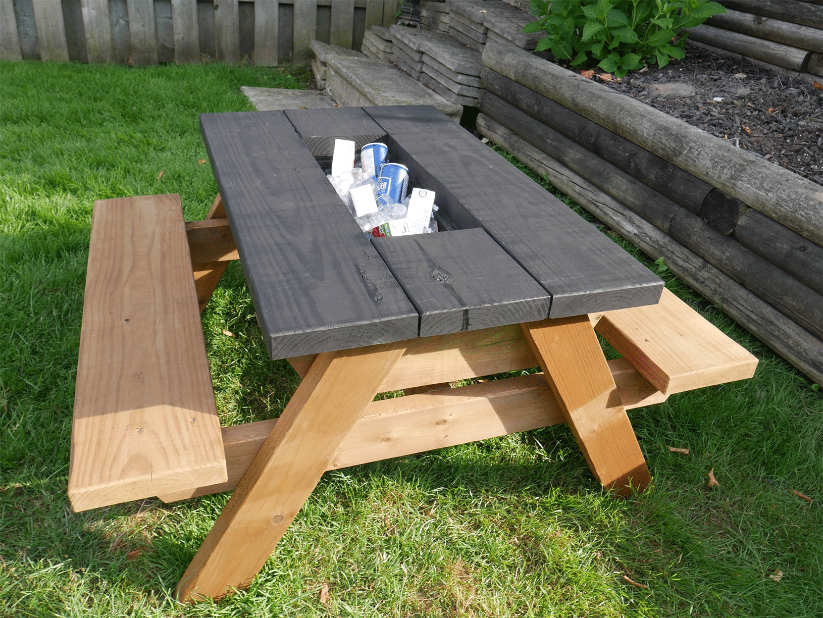 Rust-Oleum-DIY-Picnic-Table-Inspirational-Project-After-2
