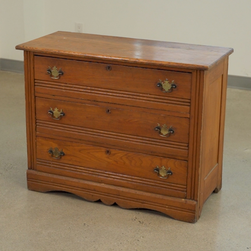 rust-oleum-furniture-makeover-inspirational-project-before