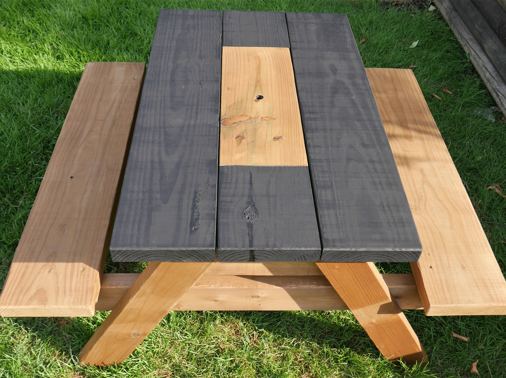 Rust-Oleum-DIY-Picnic-Table-Inspirational-Project-After