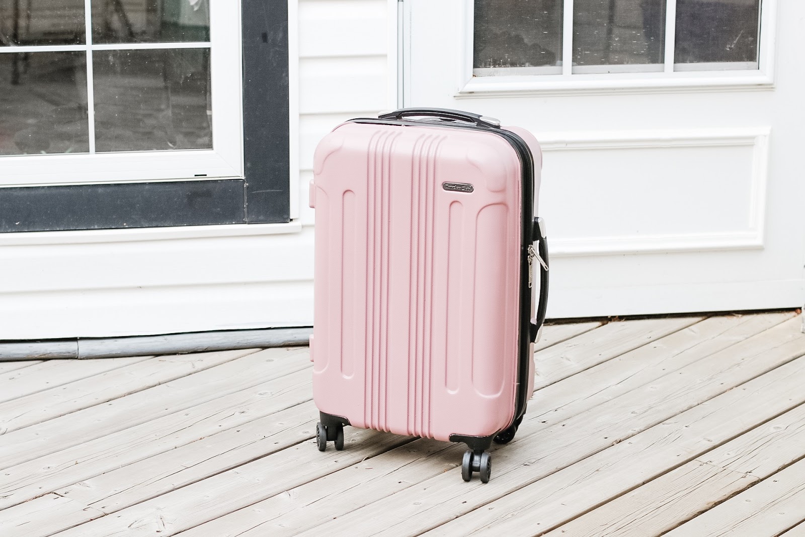 rust-oleum-spray-paint-carry-on-luggage-update-inspirational-project-after
